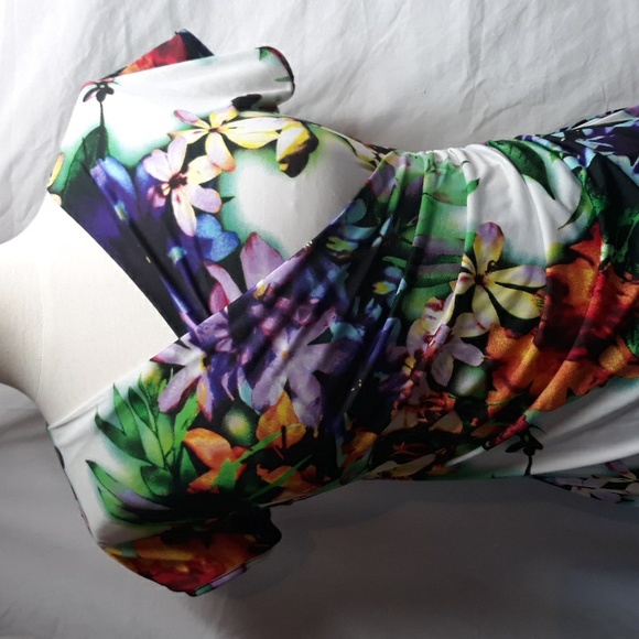 Garden Party Ruched Dress - Picture 2 of 9